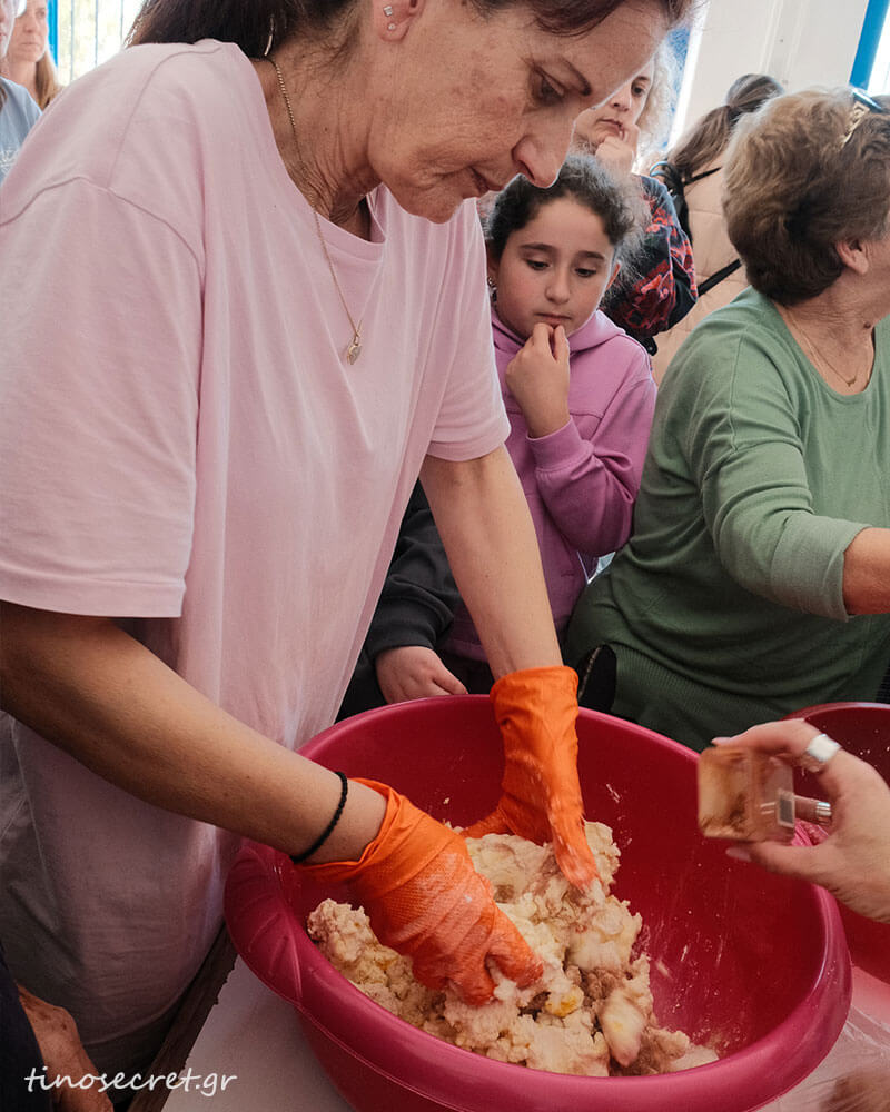 pasxalines-tyropites-tinos-2026-063