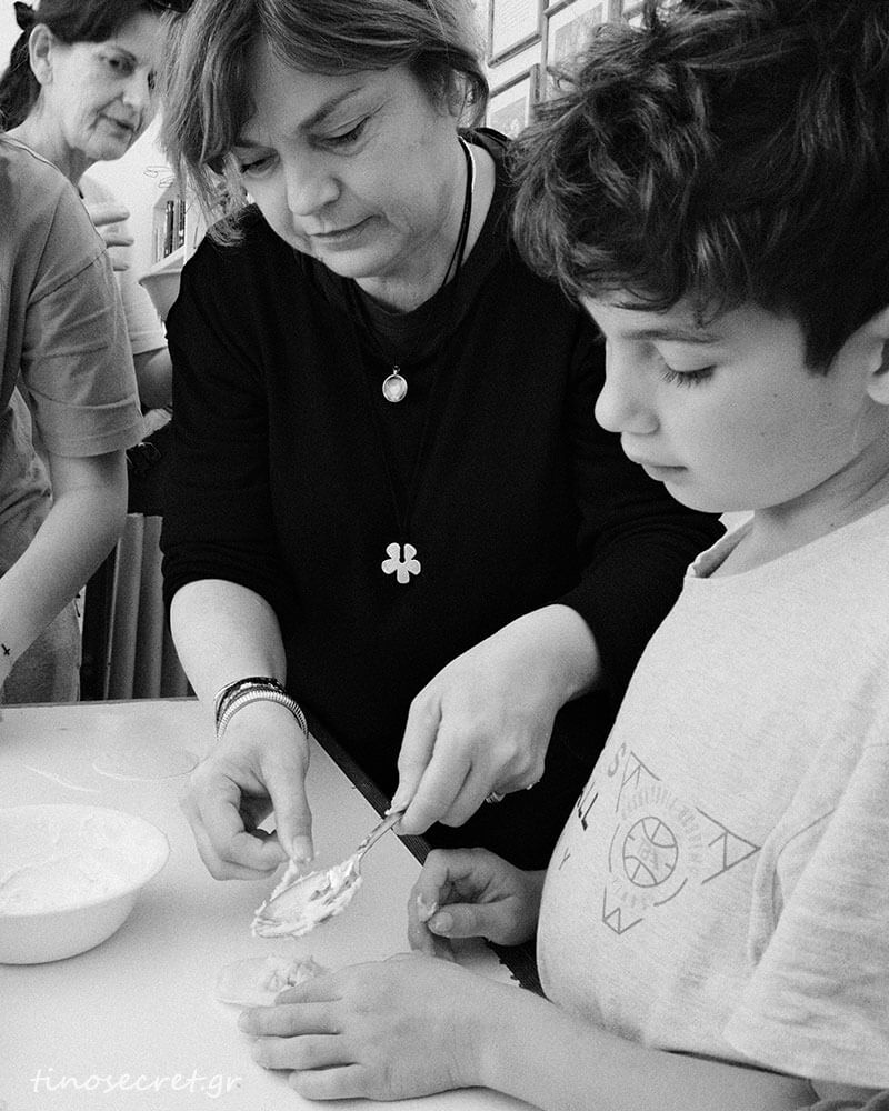 pasxalines-tyropites-tinos-2026-076