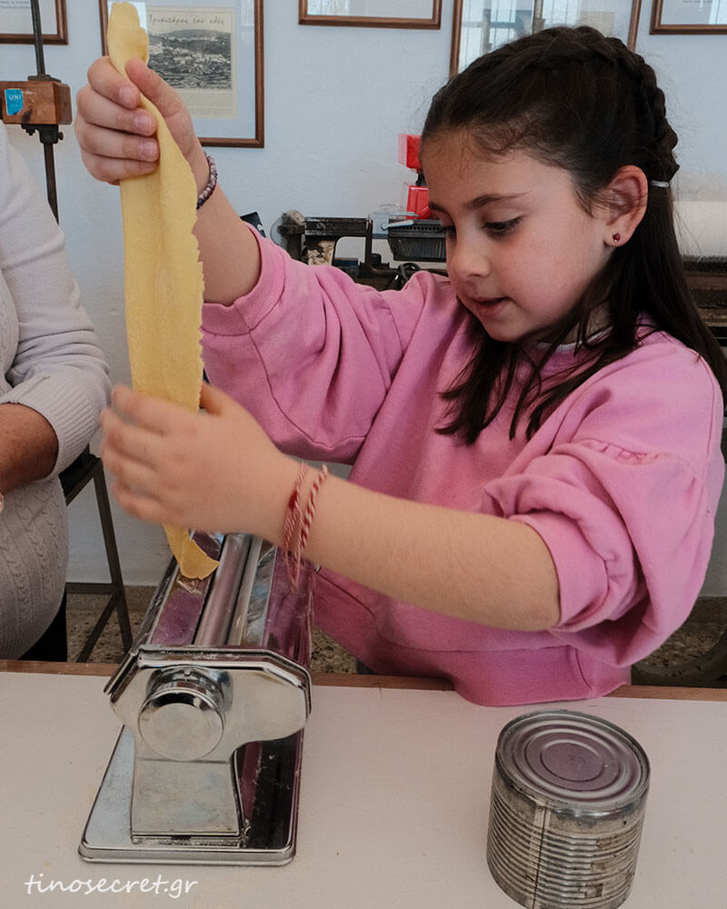 pasxalines-tyropites-tinos-2026-079